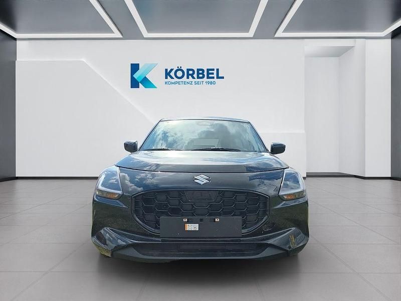Neu Suzuki Swift Comfort 83 PS (61 kW) 2025 Schwarz Kleinwagen