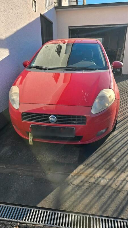 Rot Gebraucht 2007 Fiat Grande Punto Sport Kleinwagen | 1.500 € (Fairer Preis) - Bild 1/4