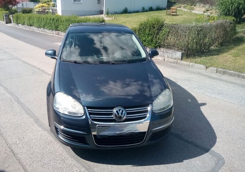 Blau Gebraucht 2006 VW Jetta Trendline Limousine | 2.700 € (Superpreis) - Bild 1/4