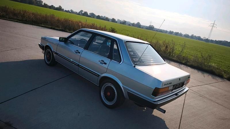Gebraucht Audi 80 Ambiente 115 PS (84 kW) 1982 Silber Limousine