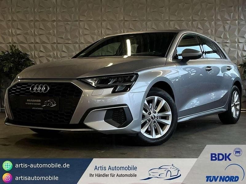 Silber Gebraucht 2022 Audi A3 Ambiente Kombi | 24.990 € (Guter Preis) - Bild 1/4