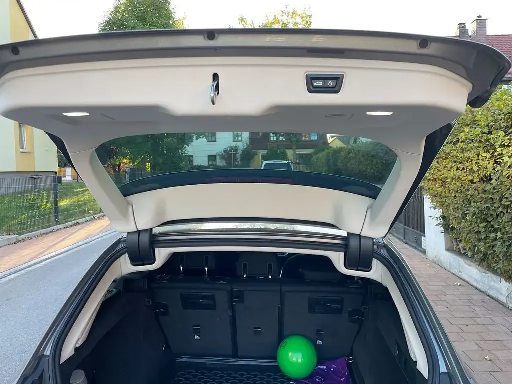 Gebraucht BMW 320 190 PS (139 kW) 2022 Grau Limousine