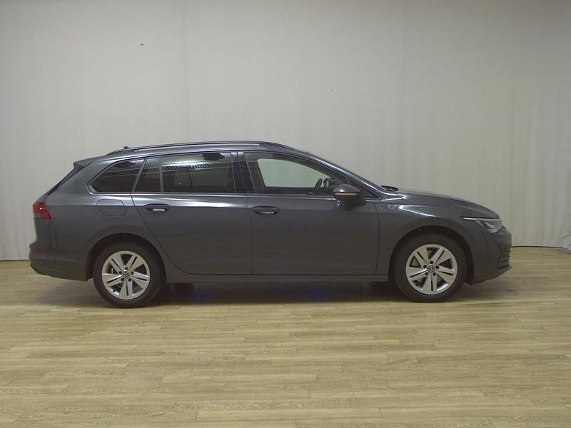Grau Gebraucht 2022 VW Golf VIII Life Kombi | 16.480 € (Guter Preis) - Bild 1/4