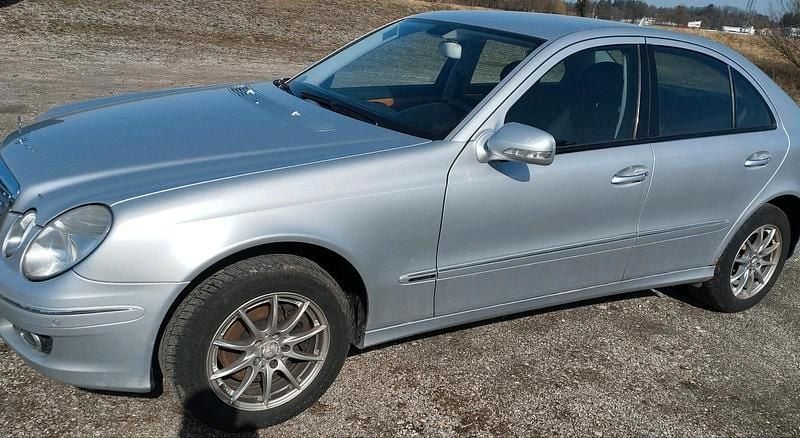 Gebraucht Mercedes E320 224 PS (164 kW) 2008 Limousine