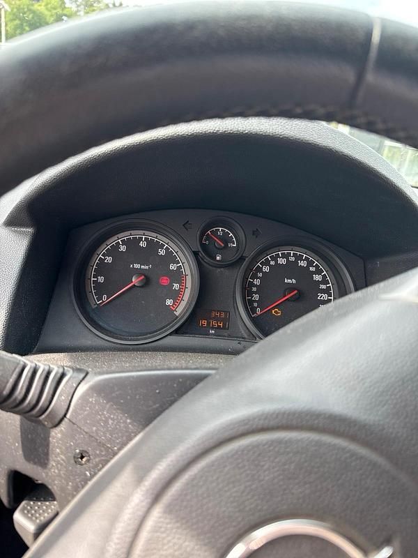 Gebraucht Opel Astra GTC 90 PS (66 kW) 2009 Weiß Coupé