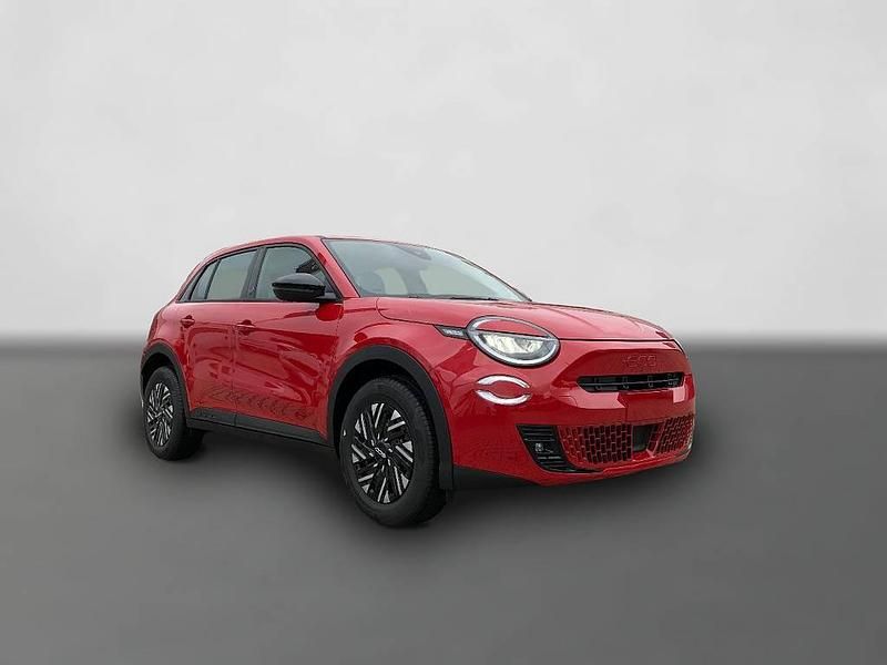 Gebraucht Fiat 600 Red 114 kW (156 PS) 2023 Rot SUV