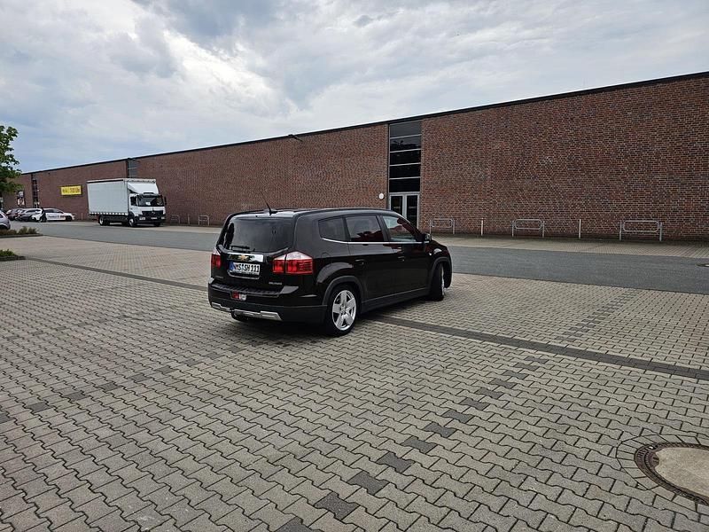 Braun Gebraucht 2013 Chevrolet Orlando SUV | 5.950 € (Teuer) - Bild 1/4