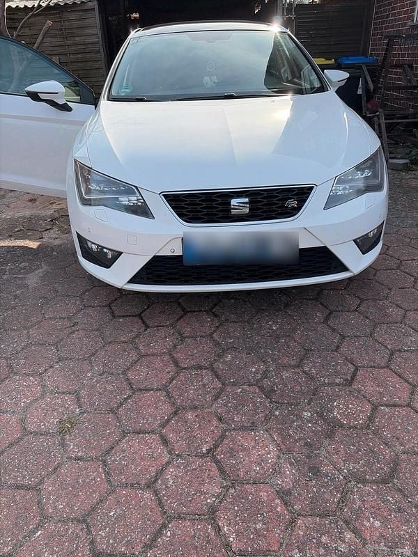 Gebraucht Seat Leon FR 150 PS (110 kW) 2014 Weiß Limousine