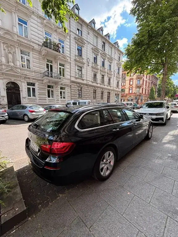 Gebraucht BMW 520 200 PS (147 kW) 2013 Schwarz Kombi