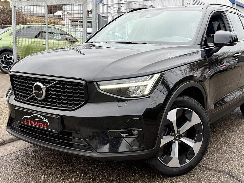 Gebraucht Volvo XC40 Plus 129 PS (94 kW) 2023 Schwarz SUV