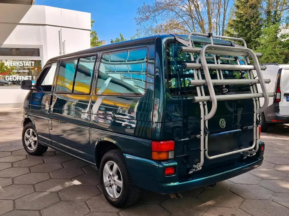 Gebraucht VW Multivan 102 PS (75 kW) 1999 Grün Van / Kleinbus