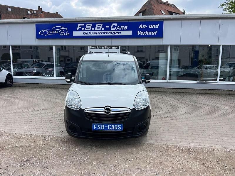 Second-hand Opel Combo 105 CP (77 kW) 2017 Alb Monovolum