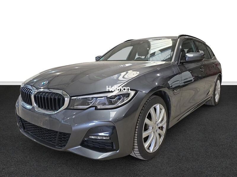 Grau Gebraucht 2021 BMW 320e M Sport Limousine | 31.404 € (Etwas zu teuer) - Bild 1/4