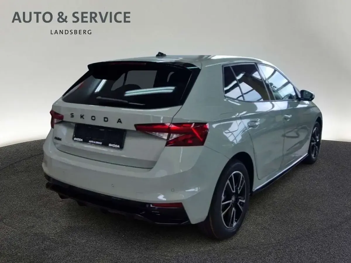 Neu Skoda Fabia Monte Carlo 150 PS (110 kW) 2026 Timiano grün Kleinwagen
