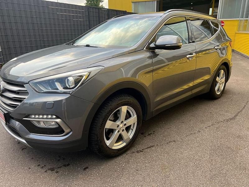 Silber Gebraucht 2016 Hyundai Santa Fe Premium SUV | 14.950 € (Superpreis) - Bild 1/4