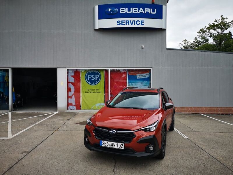 Rot Gebraucht 2023 Subaru Crosstrek Platinum SUV | 31.199 € - Bild 1/4