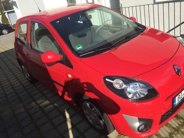 Gebraucht Renault Twingo 76 PS (55 kW) 2009 Rot Kleinwagen
