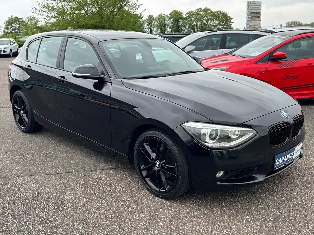 Gebraucht BMW 116 Sport Line 116 PS (85 kW) 2013 Schwarz Kleinwagen