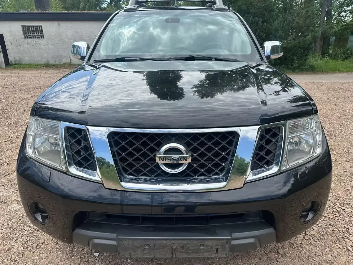 Gebraucht Nissan Navara 231 PS (169 kW) 2012 Schwarz Pickup