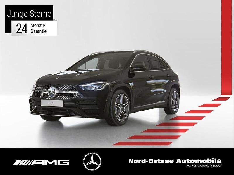 Metalliclack kosmosschwarz Gebraucht 2020 Mercedes GLA250 AMG SUV | 32.990 € (Fairer Preis) - Bild 1/3