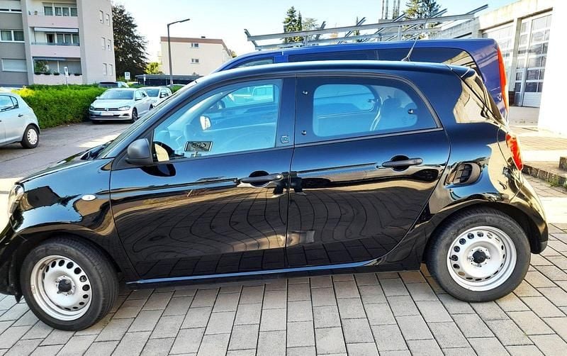 Gebraucht Smart ForFour Electric Drive 60 kW (82 PS) 2022 Schwarz Limousine