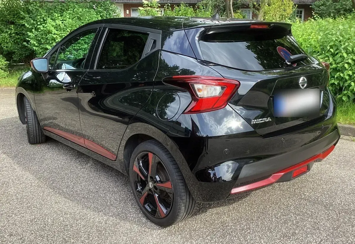 Gebraucht Nissan Micra Tekna 90 PS (66 kW) 2017 Schwarz Kleinwagen