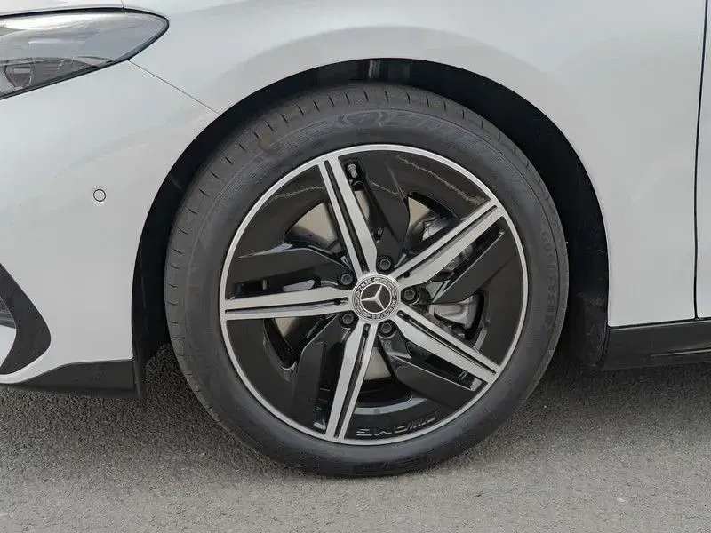 Gebraucht Mercedes CLA 250+ AMG 200 kW (272 PS) 2026 Weiß Limousine