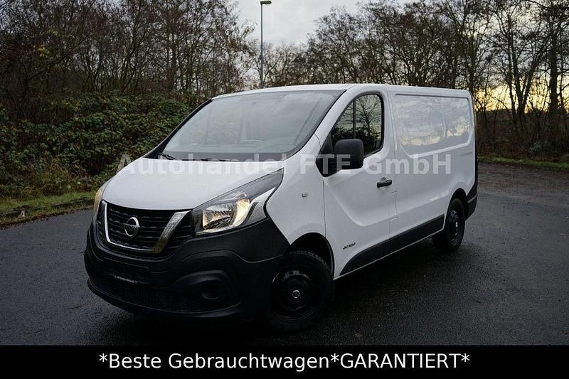 Weiß Gebraucht 2017 Nissan NV300 Van | 8.699 € (Fairer Preis) - Bild 1/4