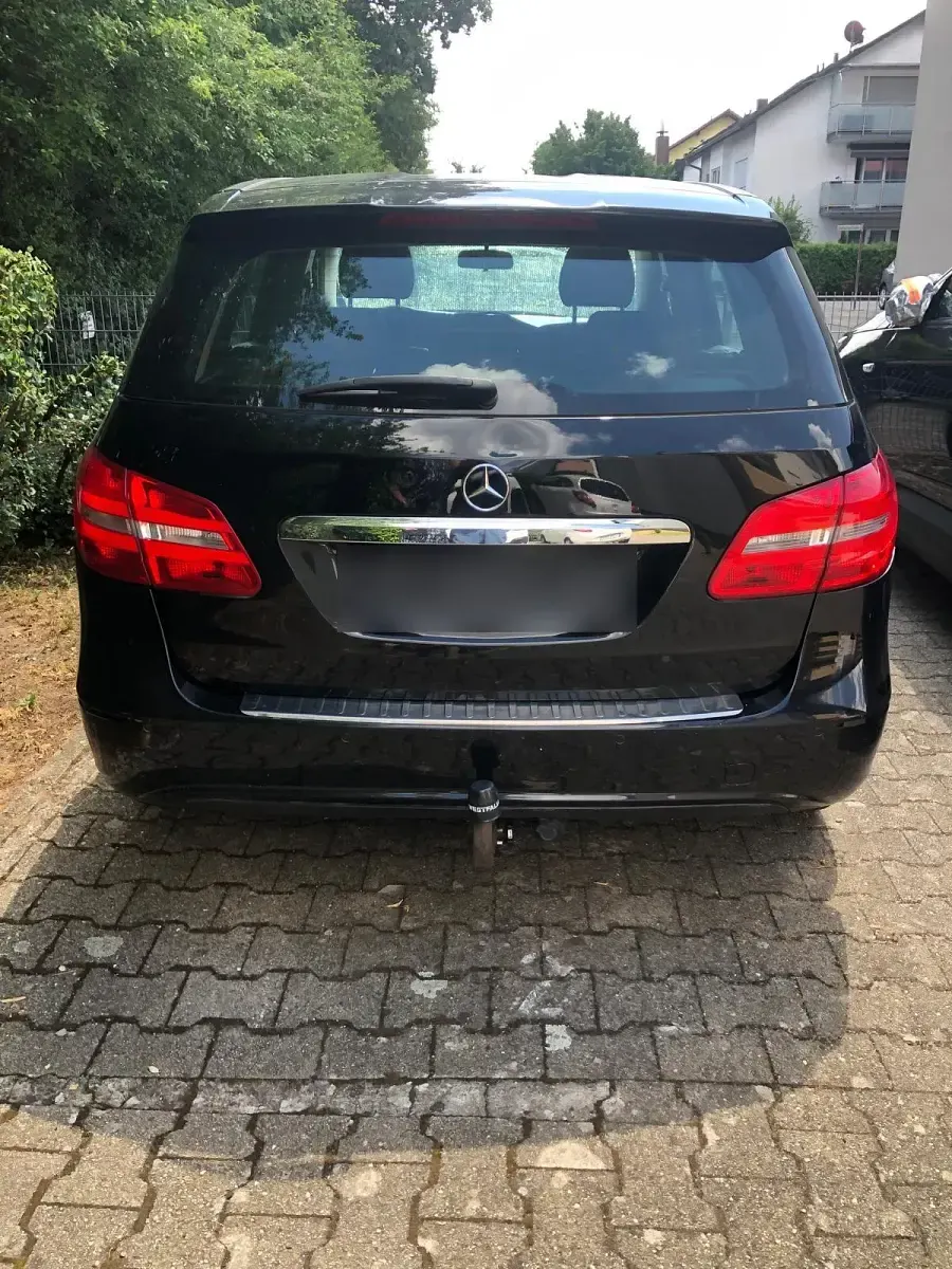 Gebraucht Mercedes B200 136 PS (100 kW) 2014 Schwarz Kleinwagen