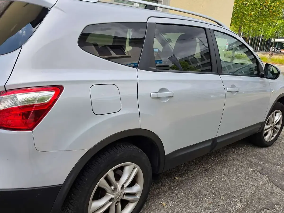 Gebraucht Nissan Qashqai +2 Acenta 114 PS (83 kW) 2010 Urban silver (m) SUV