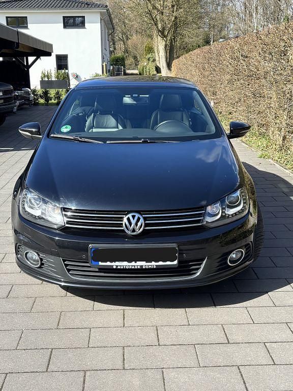 Gebraucht VW Eos Sportline 140 PS (102 kW) 2013 Schwarz Cabrio
