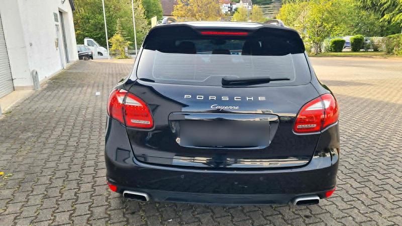 Second-hand Porsche Cayenne 300 CP (220 kW) 2013 Negru SUV