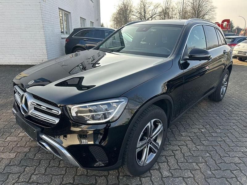 Schwarz Gebraucht 2022 Mercedes GLC300 SUV | 28.450 € (Superpreis) - Bild 1/4
