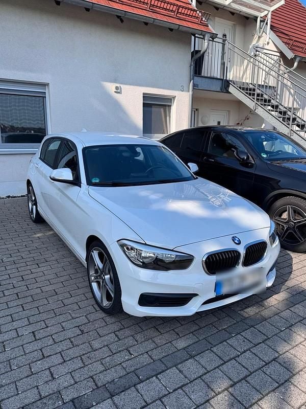 Weiß Gebraucht 2016 BMW 116 Performance Kleinwagen | 10.000 € (Superpreis) - Bild 1/4