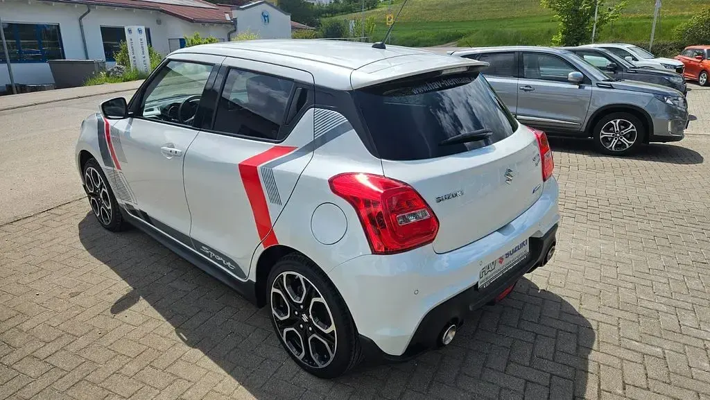 Gebraucht Suzuki Swift Sport 129 PS (94 kW) 2021 Pure white zvr (metallic) Kleinwagen