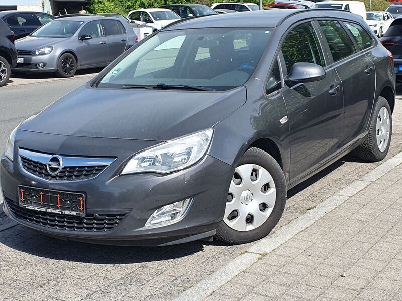 Gebraucht Opel Astra Edition 95 PS (69 kW) 2012 Grau Kombi