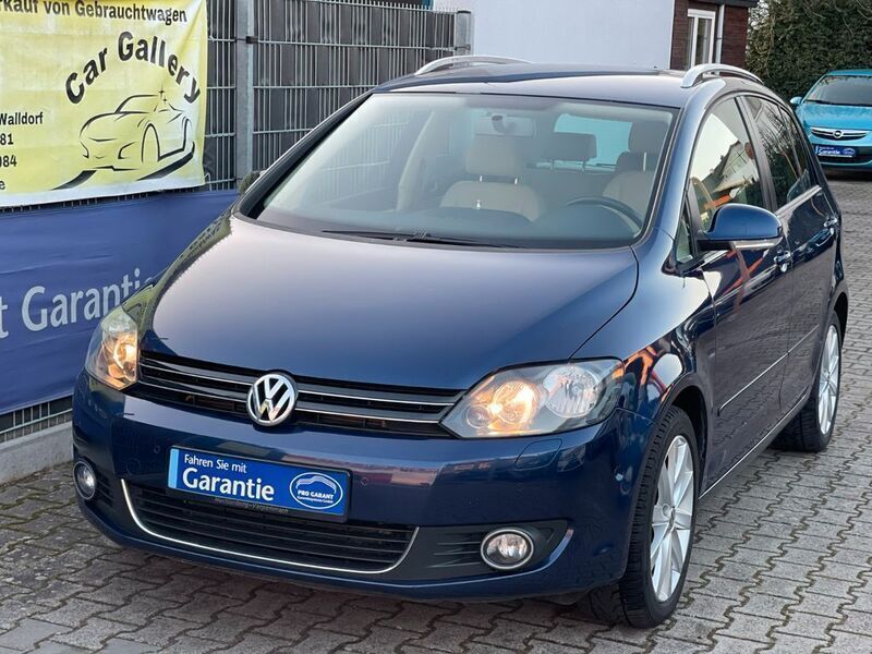 Blau Gebraucht 2011 VW Golf Plus Cross Highline Van / Kleinbus | 11.990 € (Teuer) - Bild 1/4