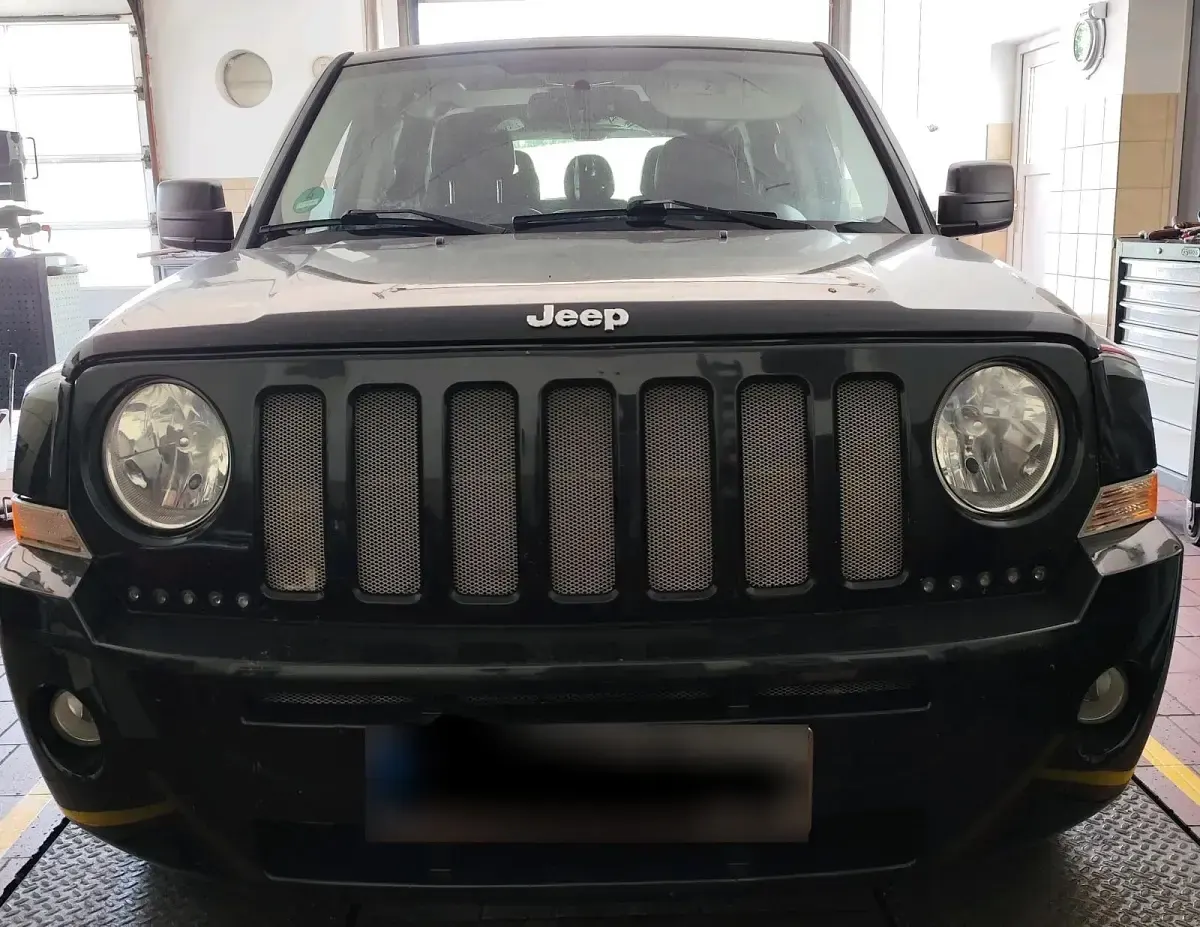 Gebraucht Jeep Patriot 170 PS (125 kW) 2010 Schwarz SUV