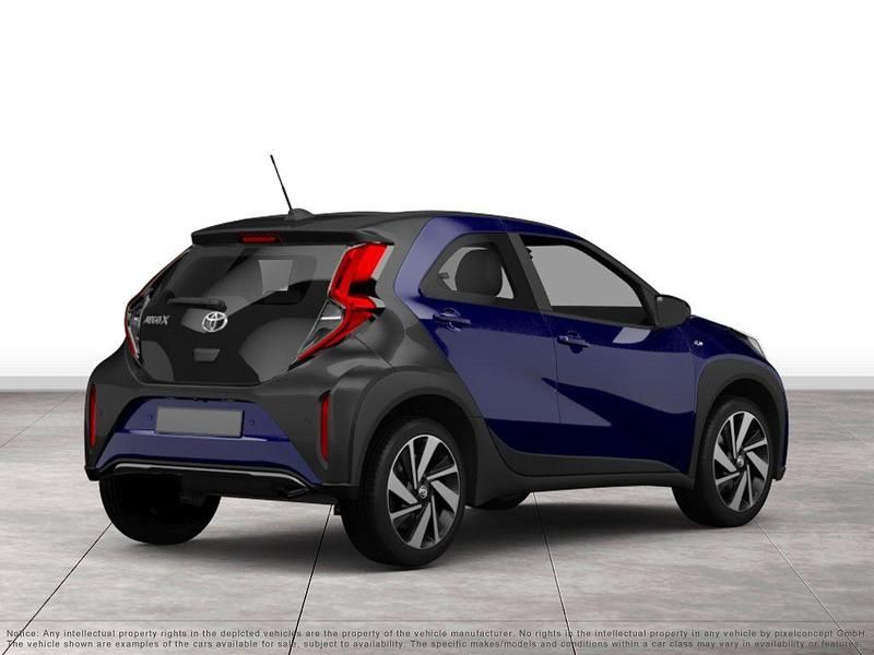 Gebraucht Toyota Aygo X Design 72 PS (52 kW) 2024 Blau SUV