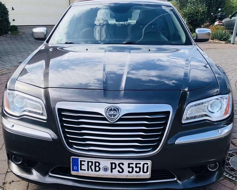 Gebraucht Lancia Thema 239 PS (175 kW) 2014 Limousine