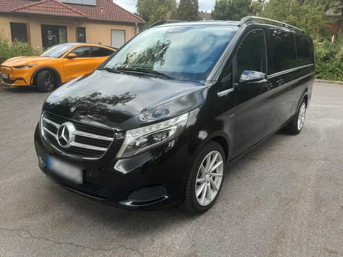Gebraucht Mercedes V250 Avantgarde 190 PS (139 kW) 2017 Schwarz Van / Kleinbus