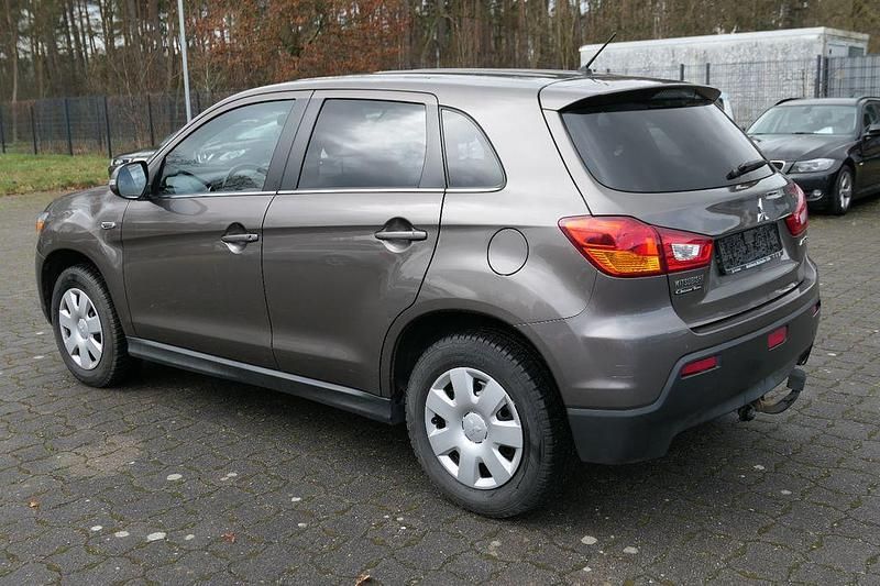 Gebraucht Mitsubishi ASX Edition 150 PS (110 kW) 2011 Braun SUV