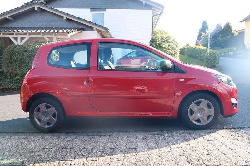 Usata Renault Twingo Expression 75 CV (55 kW) 2012 Rosso Utilitaria