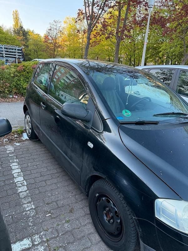 Usata VW Fox 75 CV (55 kW) 2007 Nero Utilitaria