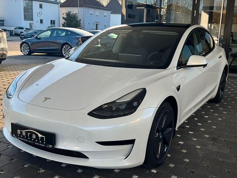 Gebraucht Tesla Model 3 Standard Range Plus 239 kW (325 PS) 2022 Weiß Limousine
