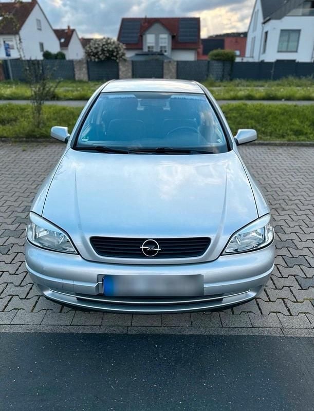 Second-hand Opel Astra 85 CP (62 kW) 2001 Argintiu Berlinǎ