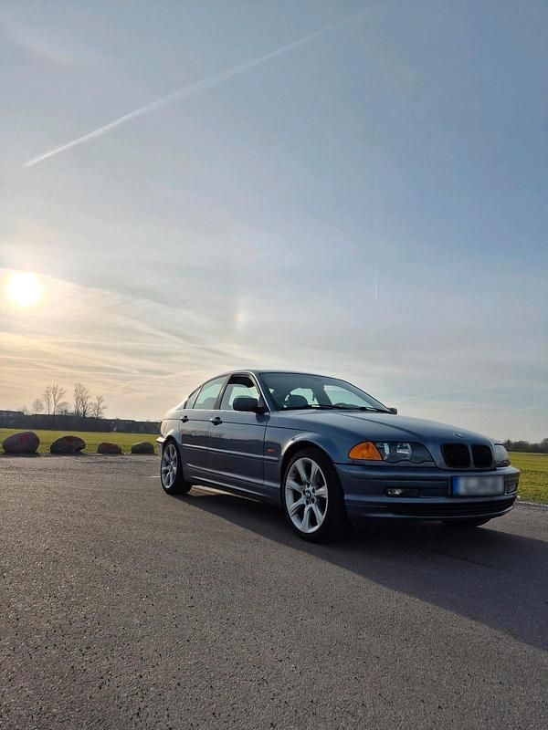 Second-hand BMW 320 150 CP (110 kW) 1998 Albastru Berlinǎ