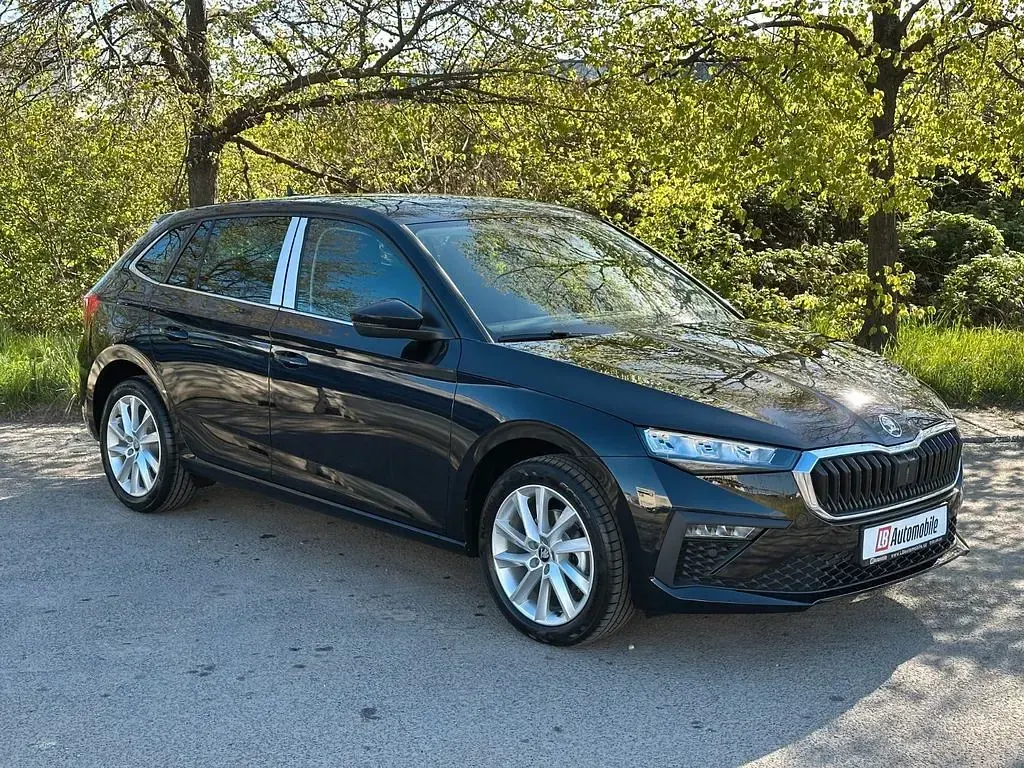 Neu Skoda 105 116 PS (85 kW) 2026 Schwarz Limousine