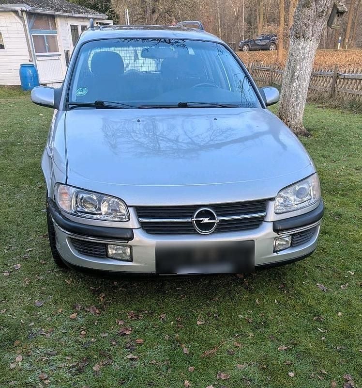 Gebraucht Opel Omega 136 PS (100 kW) 1998 Silber Limousine