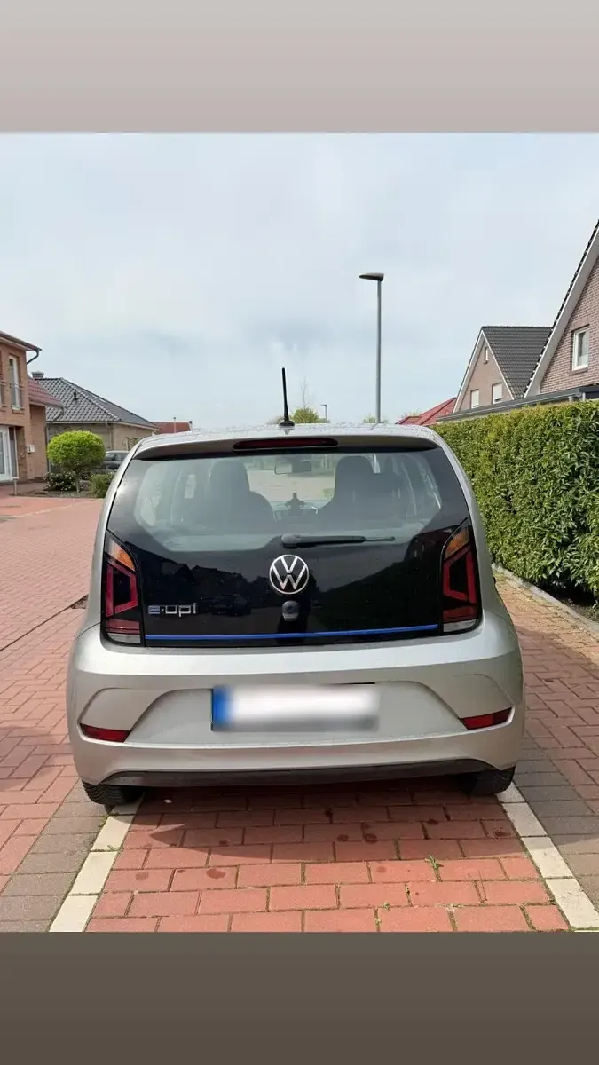 Second-hand VW e-up! 61 kW (83 CP) 2021 Argintiu Hatchback